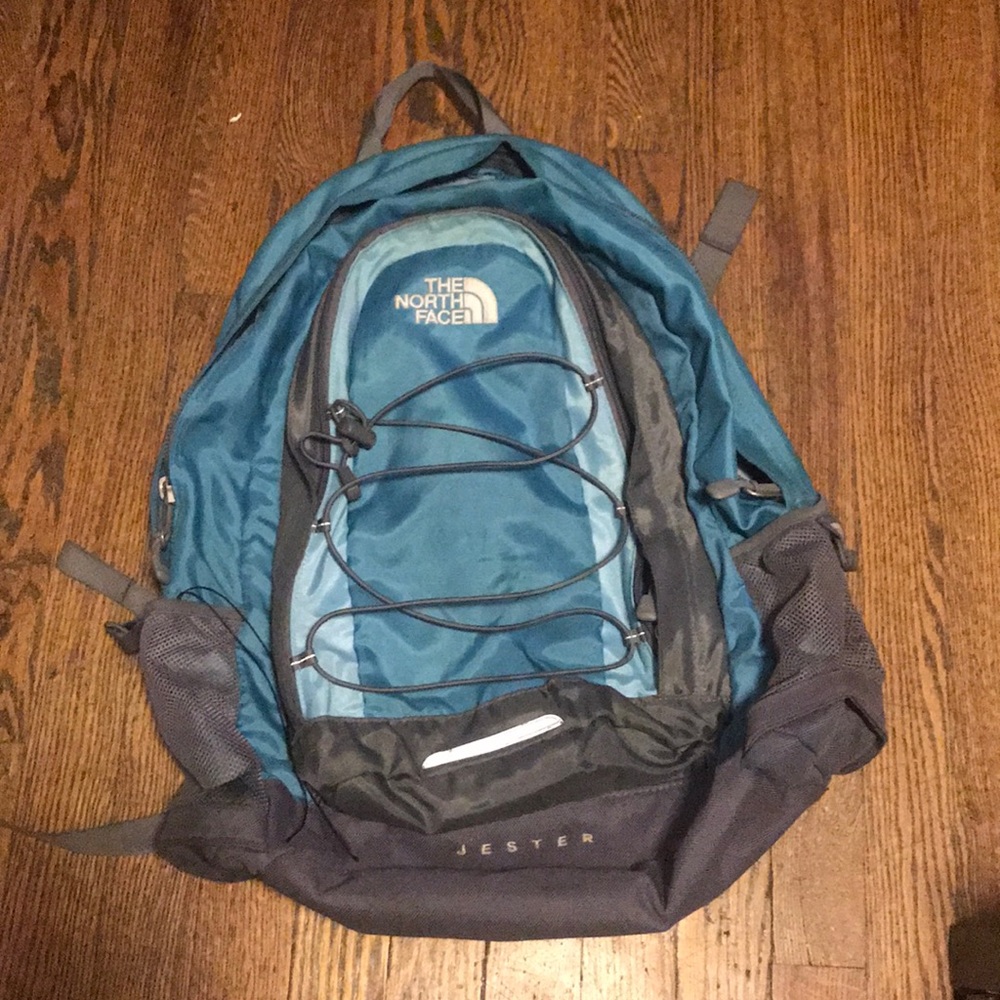 North face Jester Pack 🌲